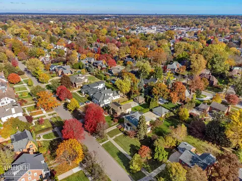 View/Area - 1036 Yorkshire, Grosse Pointe, MI 48230 photo 4 of 6