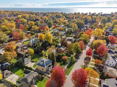 View/Area - 1036 Yorkshire, Grosse Pointe, MI 48230 photo 5 of 6