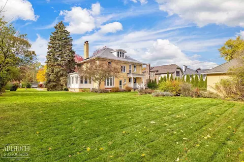 Exterior - 1036 Yorkshire, Grosse Pointe, MI 48230 photo 5 of 10