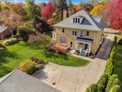 Exterior - 1036 Yorkshire, Grosse Pointe, MI 48230 photo 10 of 10
