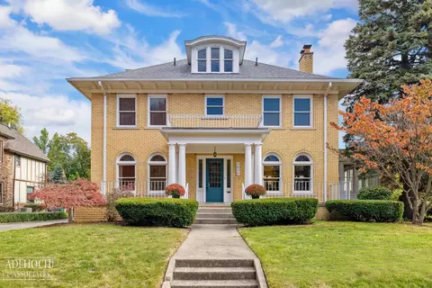 Exterior - 1036 Yorkshire, Grosse Pointe, MI 48230 photo 2 of 10