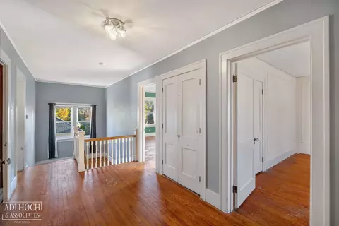 Entry Way - 1036 Yorkshire, Grosse Pointe, MI 48230 photo 4 of 4