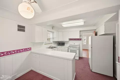 Kitchen - 410 Roland, Grosse Pointe Farms, MI 48236 photo 4 of 4