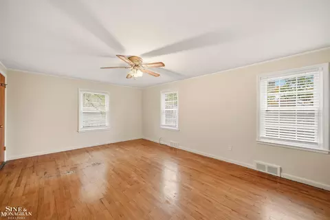 Living - 410 Roland, Grosse Pointe Farms, MI 48236 photo 4 of 4