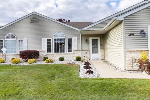 Exterior - 2101 Lakewood, Adrian, MI 49221 photo 2 of 4