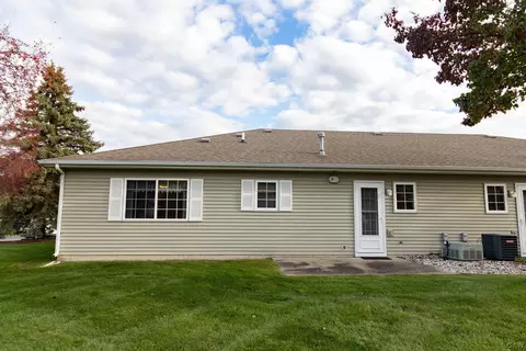 Exterior - 2101 Lakewood, Adrian, MI 49221 photo 3 of 4