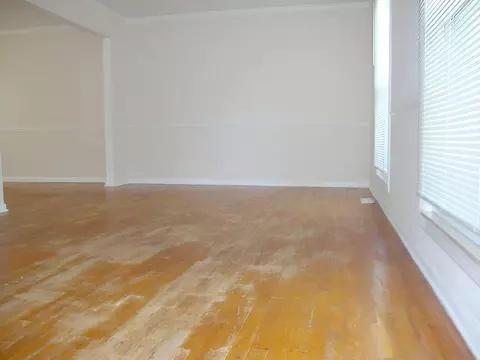 Living - 3154 Wagon, Flint, MI 48507 photo 2 of 3