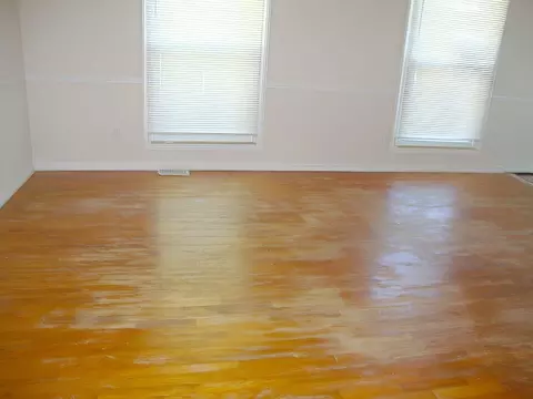 Living - 3154 Wagon, Flint, MI 48507 photo 1 of 3
