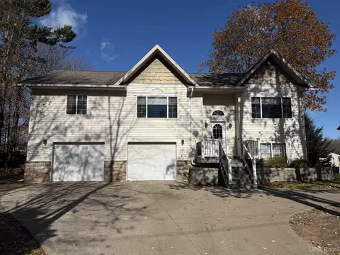 1250 Sherman, Marquette, MI 49855