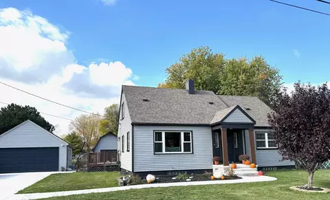 1069 Heavenridge, Essexville, MI 48732