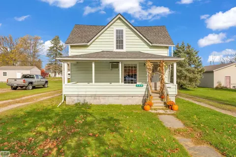 726 Turrill, Lapeer, MI 48446