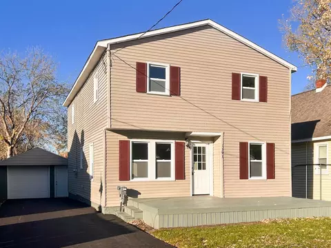 1393 Carman, Burton, MI 48529