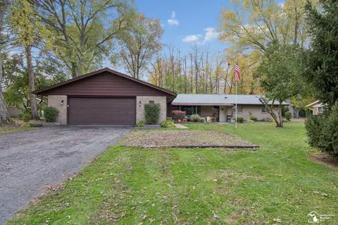 7227 Kenilworth, Lambertville, MI 48144