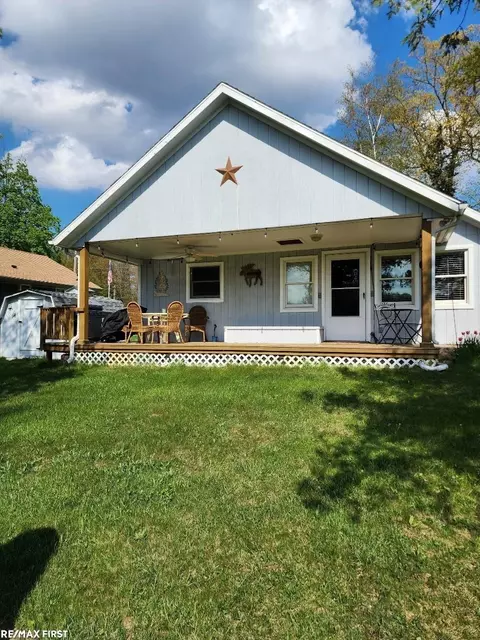 2880 S Whitney Bch, Beaverton, MI 48612