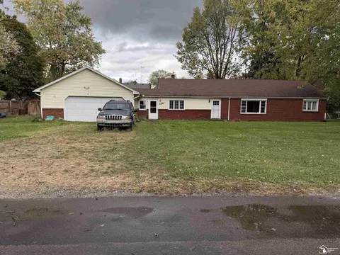 29 E Vesey, Petersburg, MI 49270