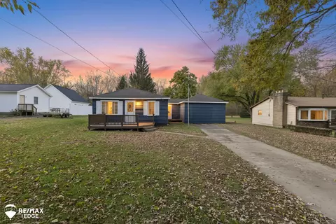 1166 Forest, Burton, MI 48509