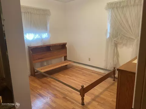Bedroom - 1043 Laport, Mount Morris, MI 48458 photo 3 of 4