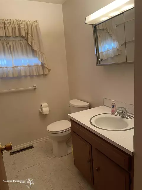 Bath - 1043 Laport, Mount Morris, MI 48458 photo 1 of 3