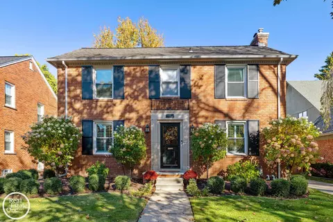 352 Mckinley, Grosse Pointe Farms, MI 48236