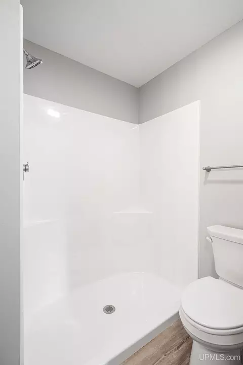 429 E New York, Ishpeming, MI 49849 photo 12