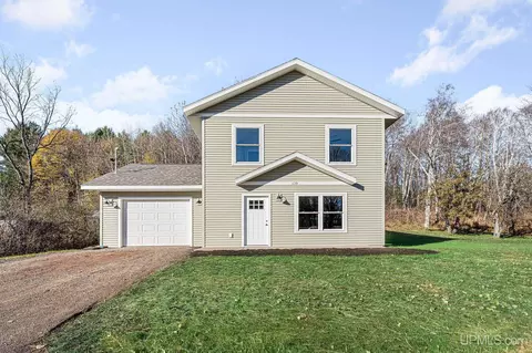 429 E New York, Ishpeming, MI 49849