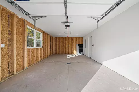 429 E New York, Ishpeming, MI 49849 photo 22