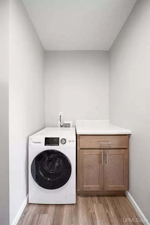429 E New York, Ishpeming, MI 49849 photo 15