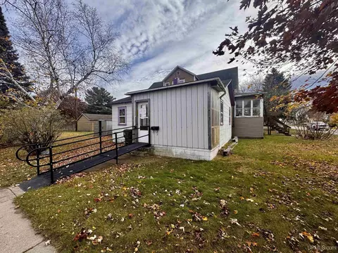 1919 N 5th, Escanaba, MI 49829