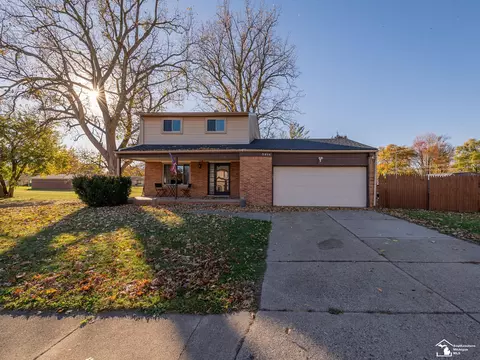 5814 Second, Romulus, MI 48174