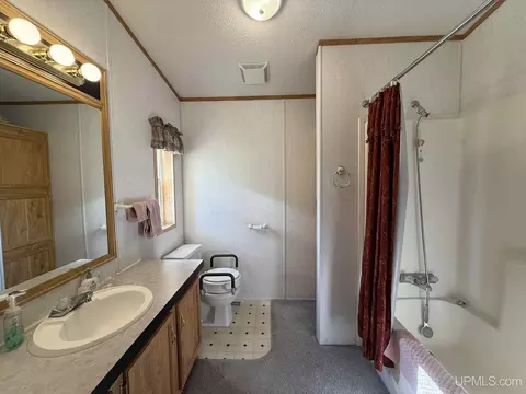 Bath - 12534 Railroad, Shingleton, MI 49884 photo 1 of 5