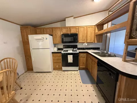 Kitchen - 12534 Railroad, Shingleton, MI 49884 photo 2 of 4