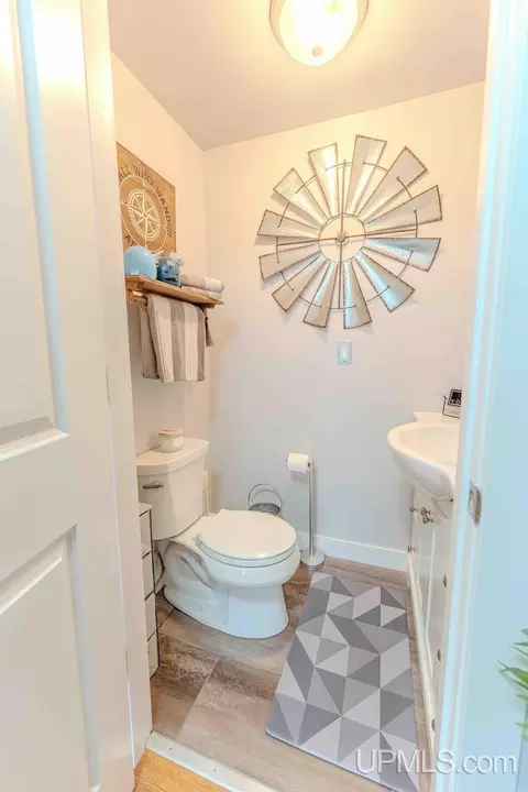1608 S 17, Escanaba, MI 49829 photo 20