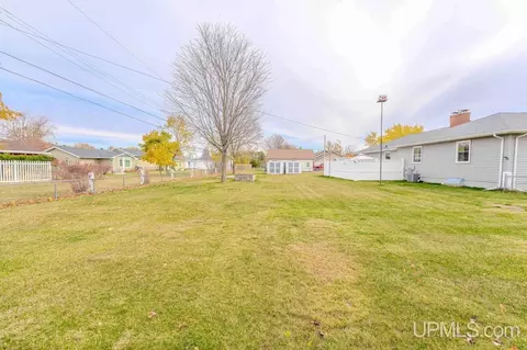 1608 S 17, Escanaba, MI 49829 photo 28