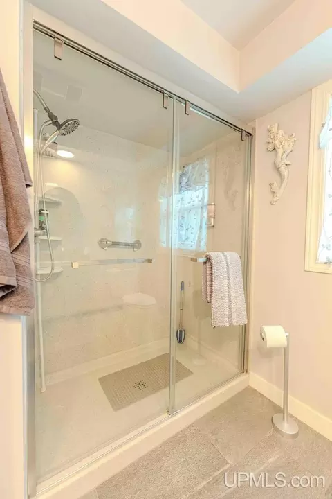 1608 S 17, Escanaba, MI 49829 photo 17