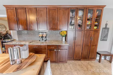 1608 S 17, Escanaba, MI 49829 photo 9