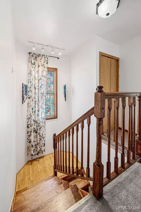 Entry Way - 816 N Second, Ishpeming, MI 49849 photo 1 of 2