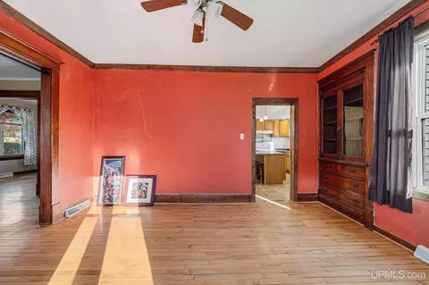 Living - 816 N Second, Ishpeming, MI 49849 photo 5 of 5