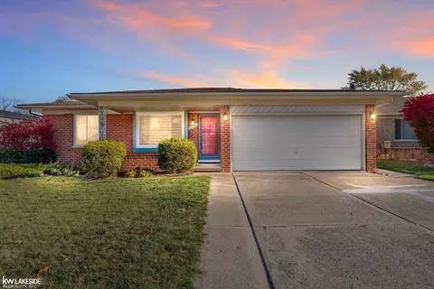 39252 Della Rosa, Sterling Heights, MI 48313