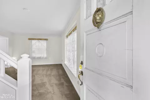 415 Lothrop, Grosse Pointe Farms, MI 48236 photo 3