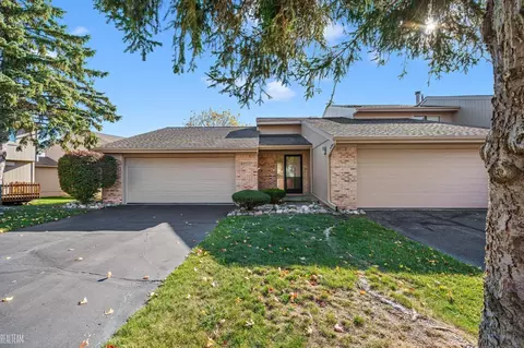 4475 N N Mdw, Waterford, MI 48329