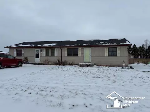 8785-8793 Sams, Maybee, MI 48159