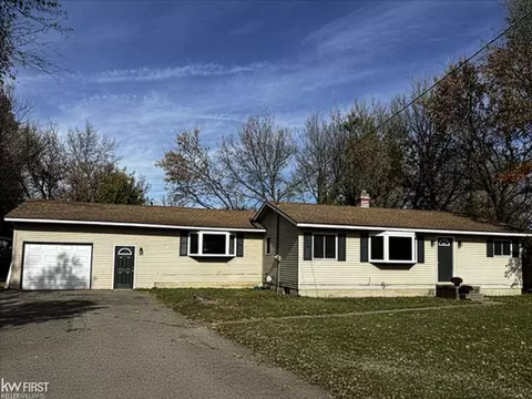 1072 W Williamson, Flint, MI 48507