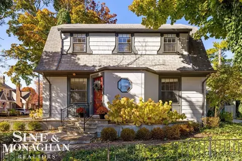 159 Grosse Pointe Blvd, Grosse Pointe Farms, MI 48236