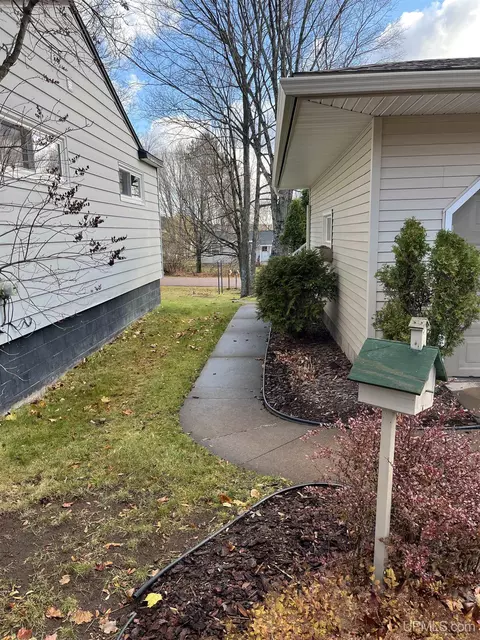 230 Stoneville, Ishpeming, MI 49849 photo 5
