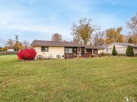Exterior - 8655 Ida Maybee, Monroe, MI 48162 photo 2 of 11