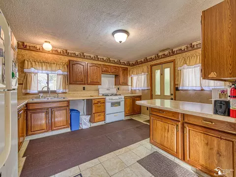 Kitchen - 8655 Ida Maybee, Monroe, MI 48162 photo 1 of 4