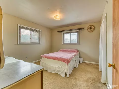 Bedroom - 8655 Ida Maybee, Monroe, MI 48162 photo 3 of 6