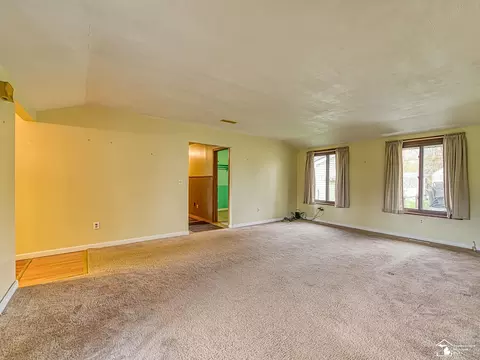 Living - 8655 Ida Maybee, Monroe, MI 48162 photo 4 of 4