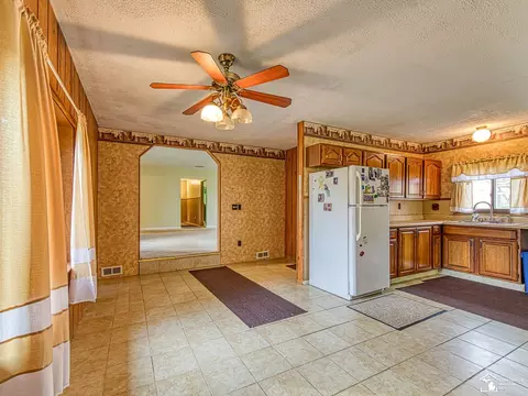 Kitchen - 8655 Ida Maybee, Monroe, MI 48162 photo 4 of 4