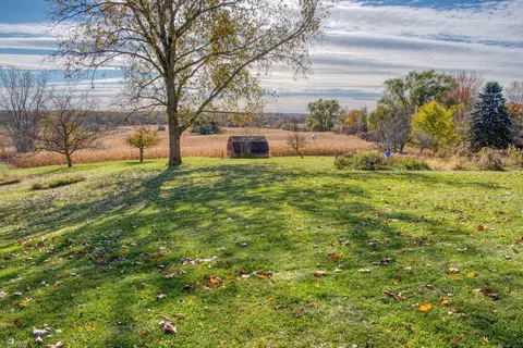 1932 E Hibbard, Owosso, MI 48867 photo 32